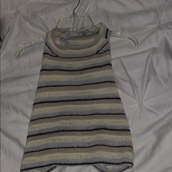 Cute Open Back Crochet Tank Top - Picture 2 of 3